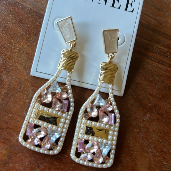 Champagne Earrings Bachelorette NWT - Picture 2 of 3